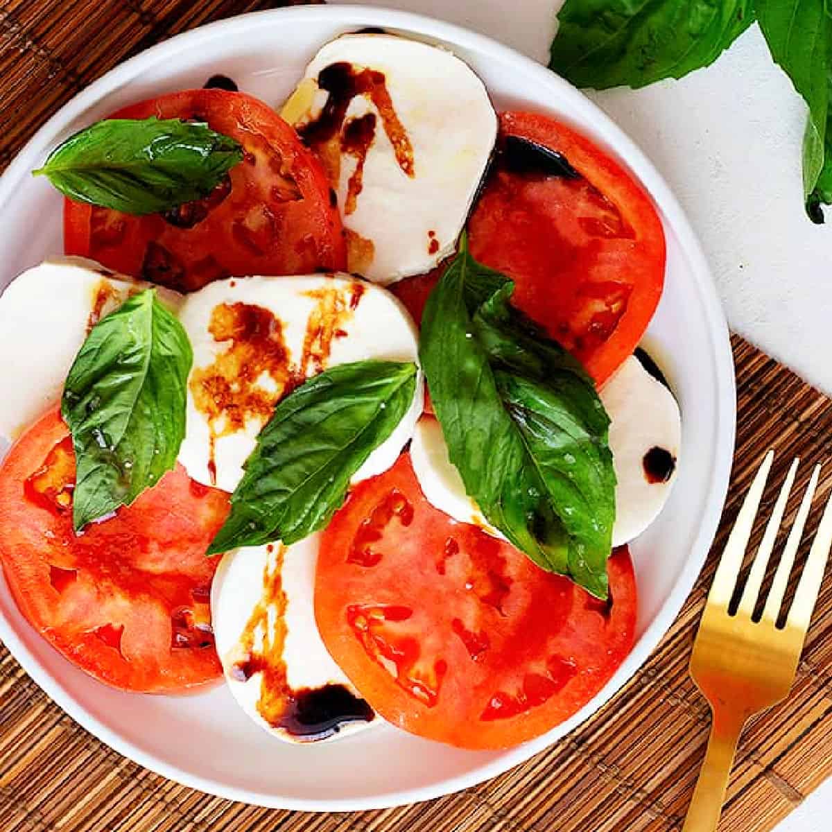 Pronunciation of Caprese Salad: Mastering Italian Culinary Language