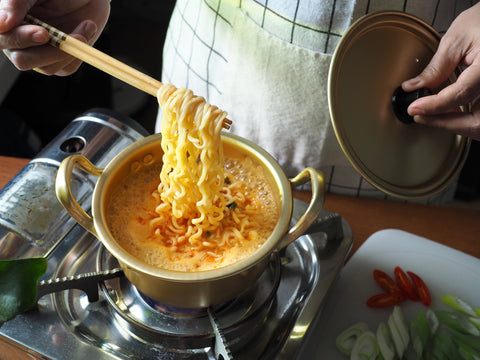 Ramyun vs Ramen: A Battle of Asian Noodle Soups