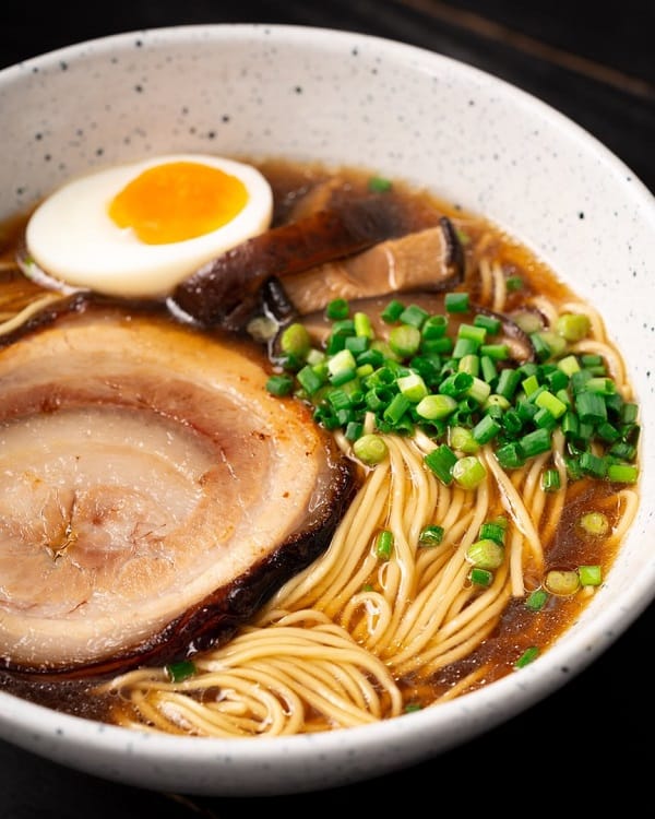 Tonkotsu vs Shoyu: A Broth Battle in Japanese Ramen