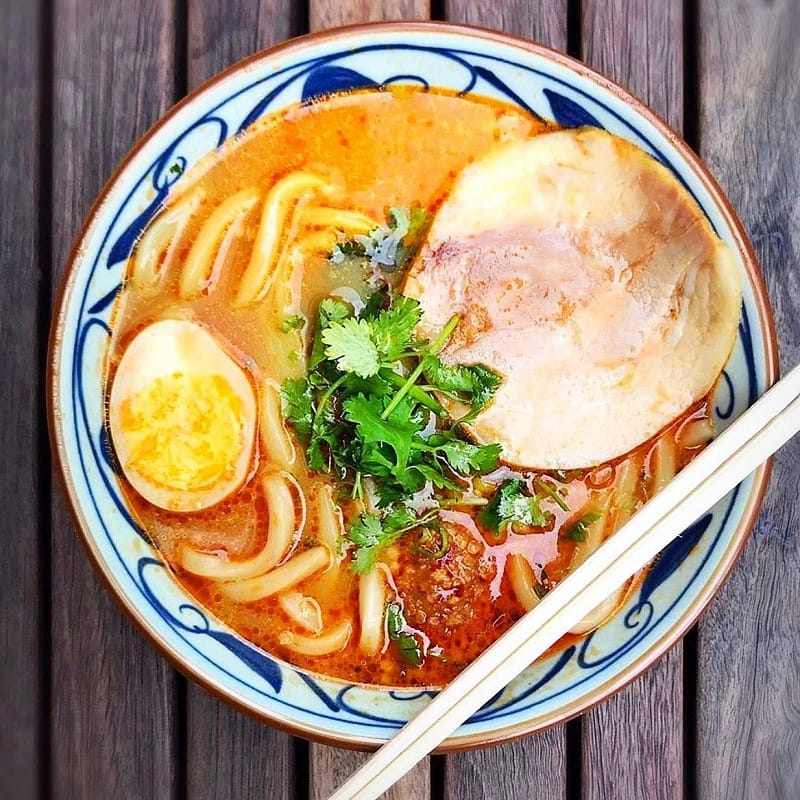 Tonkotsu vs Shoyu: A Broth Battle in Japanese Ramen